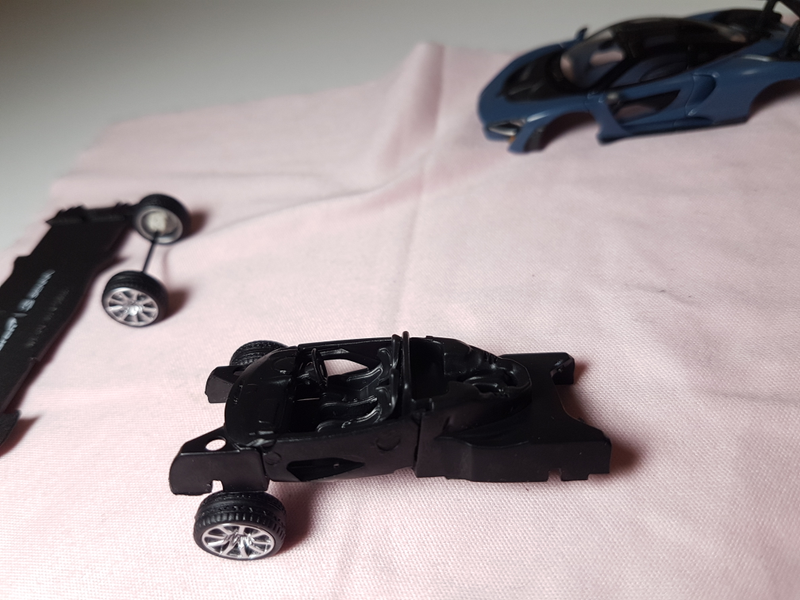 Illustration for article titled Mini GT McLaren Senna in Victory Grey